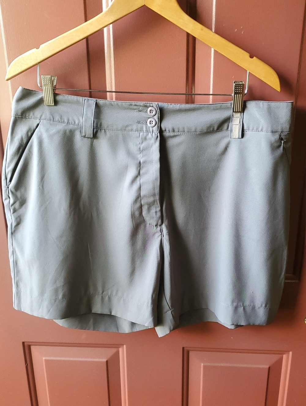 Maggie Lane Women's Gray Tailored Bermuda Shorts